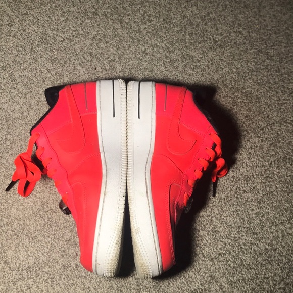 Air Force 1 Lv8 3 laser crimson - Picture 2 of 4